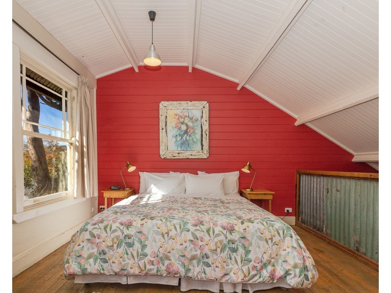 61 Kings Road, Leura NSW 2780