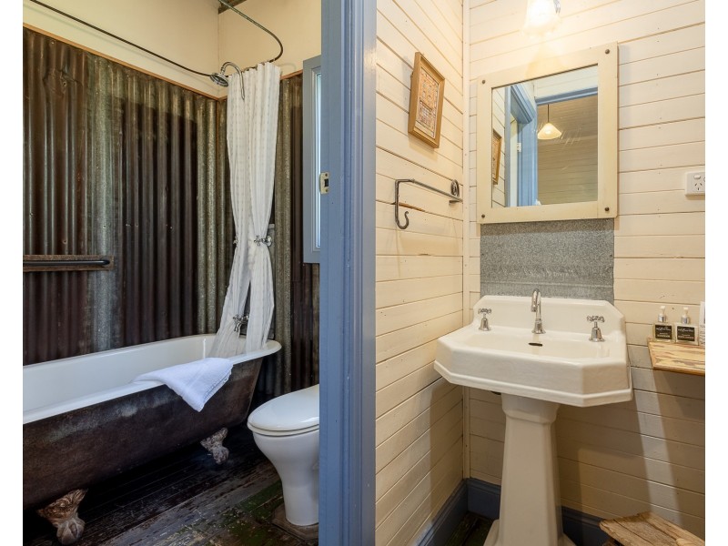 63 Kings Road, Leura NSW 2780