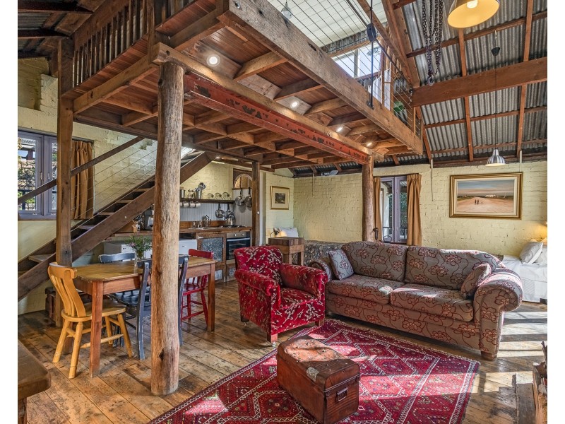 63 Kings Road, Leura NSW 2780