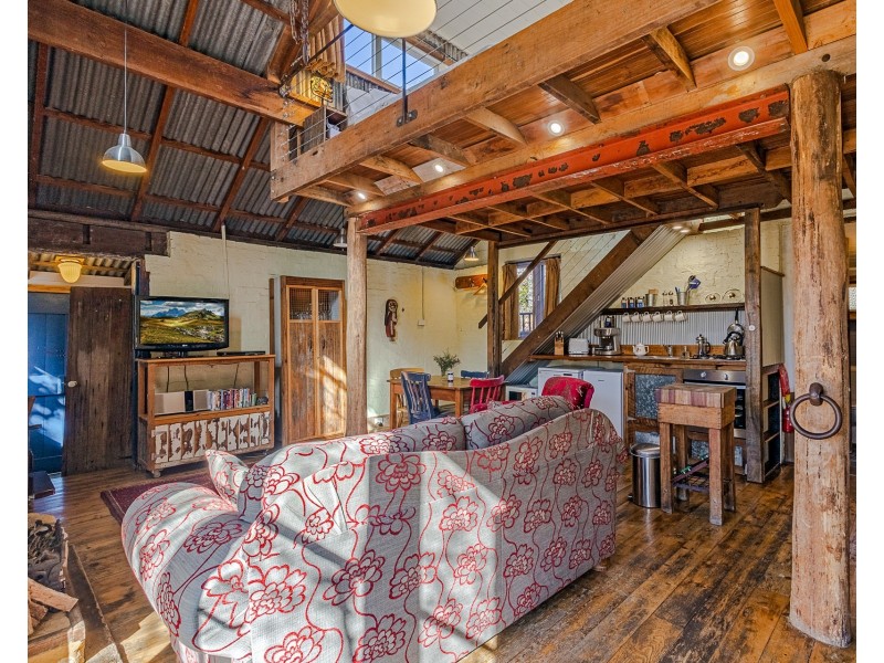 63 Kings Road, Leura NSW 2780