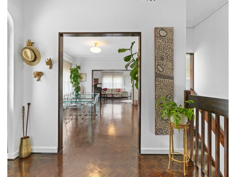 104 The Bulwark, Castlecrag NSW 2068