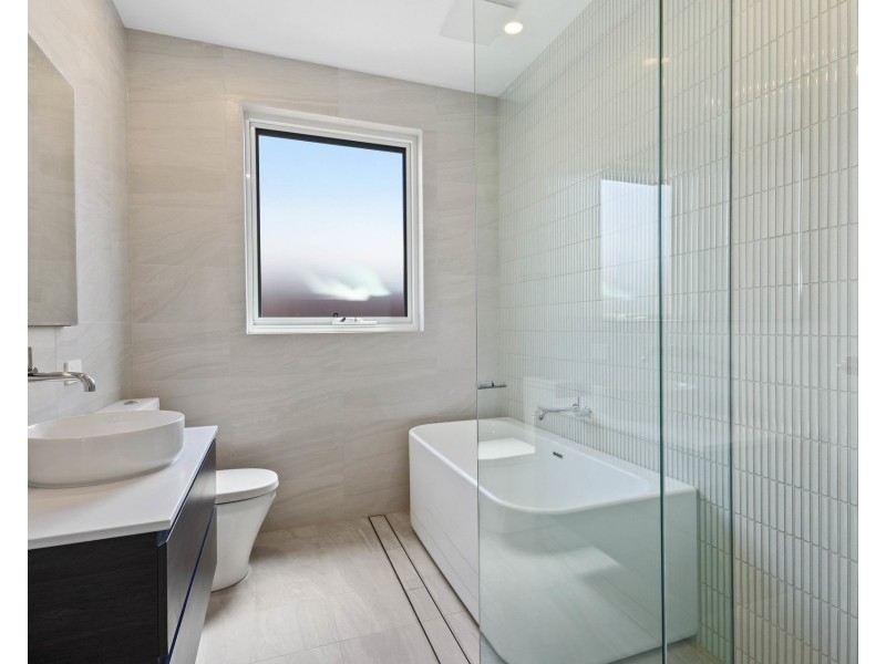 104 Sugarloaf Crescent, Castlecrag NSW 2068