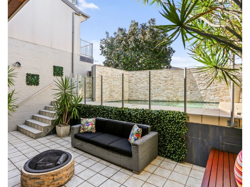 39 Moons Avenue, Lugarno NSW 2210