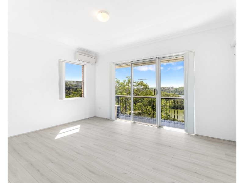 76 Moons Avenue, Lugarno NSW 2210