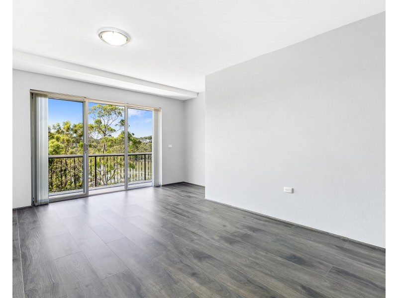 76B Moons Avenue, Lugarno NSW 2210