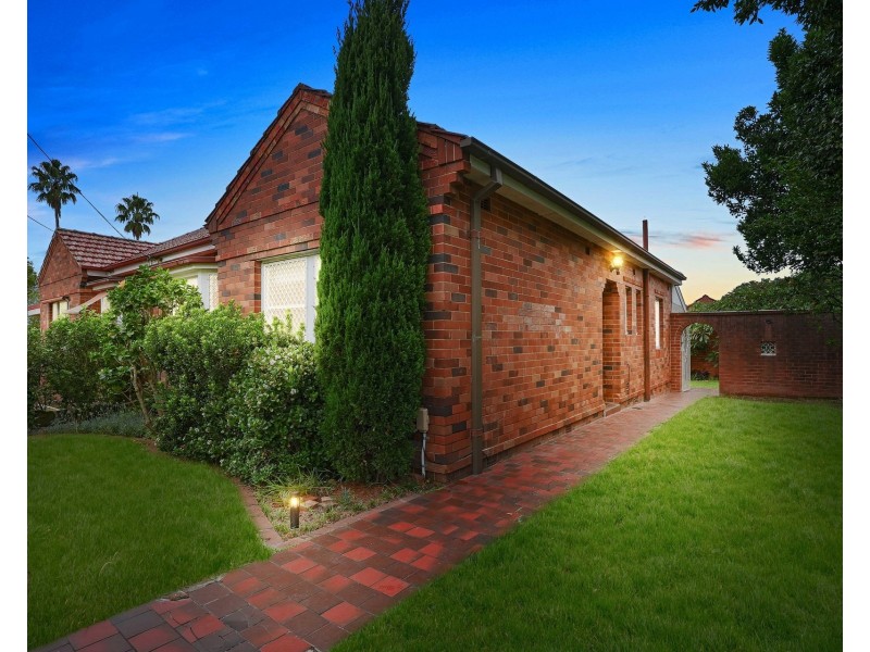 2a Clanwilliam Street, Willoughby NSW 2068