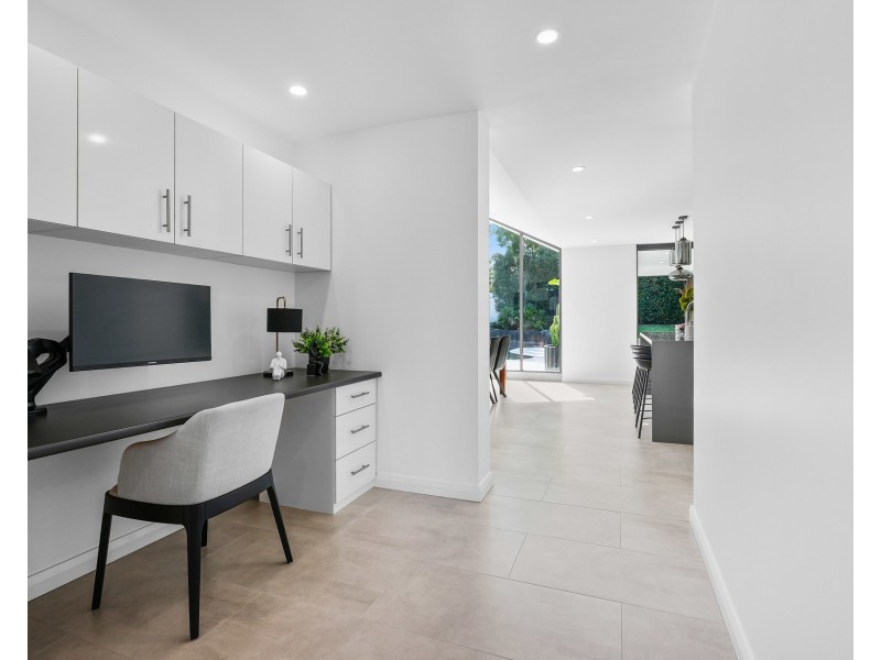 8 Madonna Street, Winston Hills NSW 2153