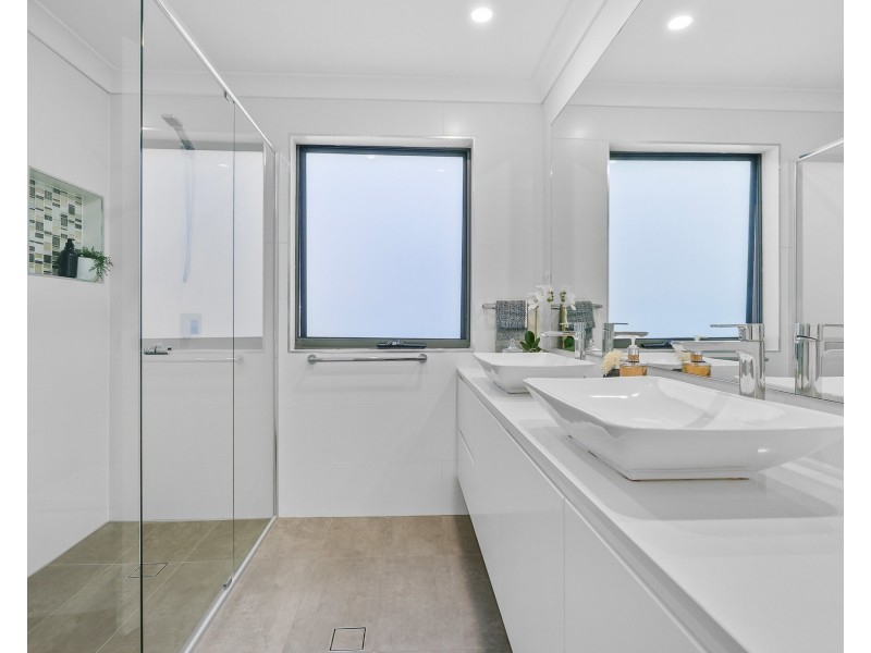 8 Madonna Street, Winston Hills NSW 2153