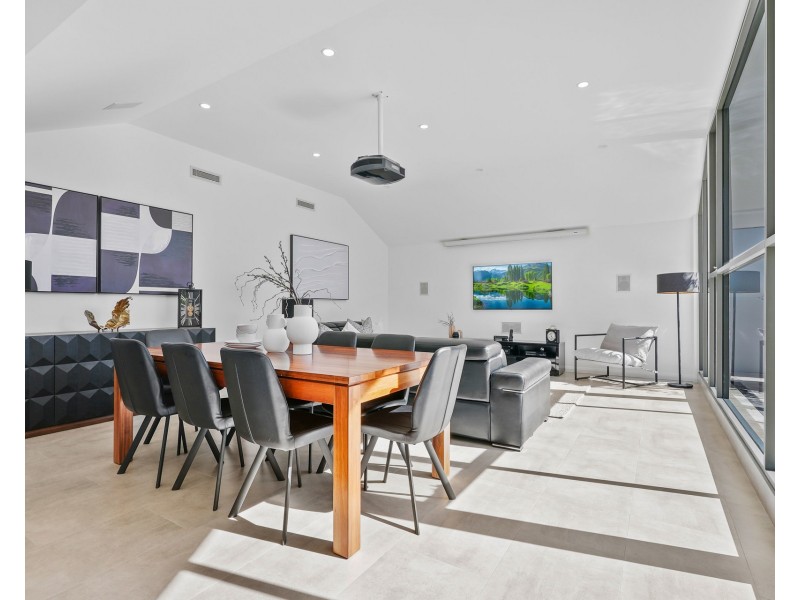 8 Madonna Street, Winston Hills NSW 2153