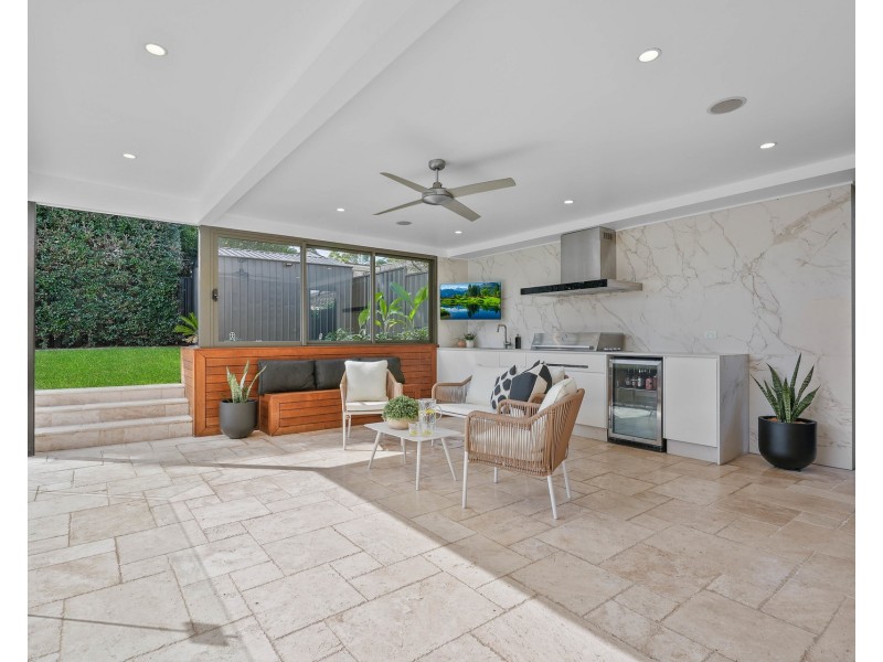 8 Madonna Street, Winston Hills NSW 2153