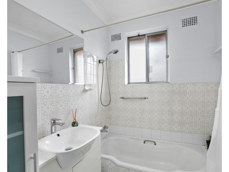 Level 2/9/8 Eastbourne Road, Homebush West NSW 2140