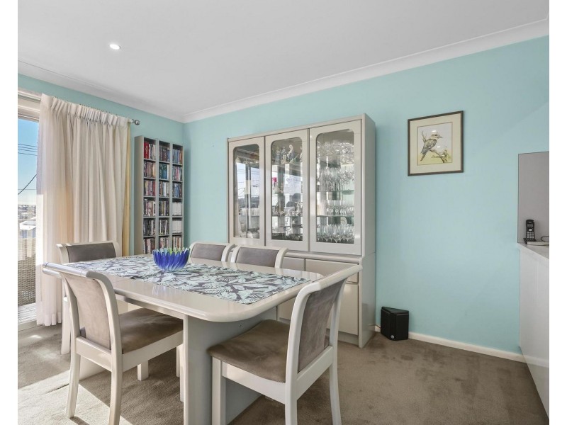 16 Curl Curl Parade, Curl Curl NSW 2096