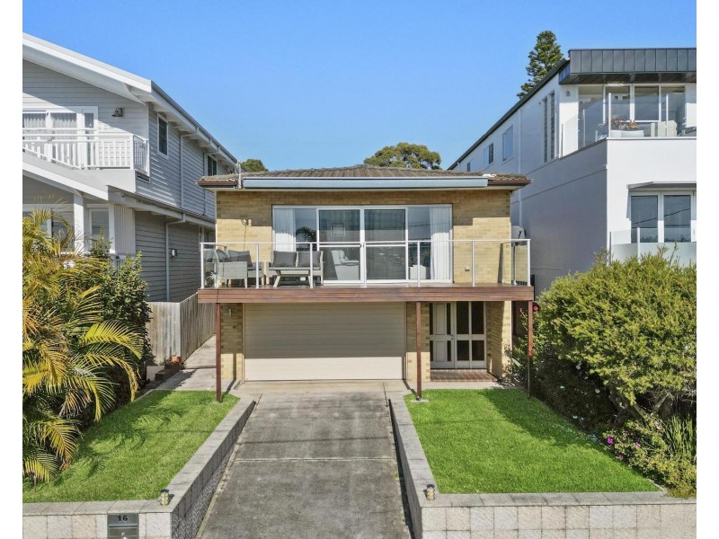 16 Curl Curl Parade, Curl Curl NSW 2096