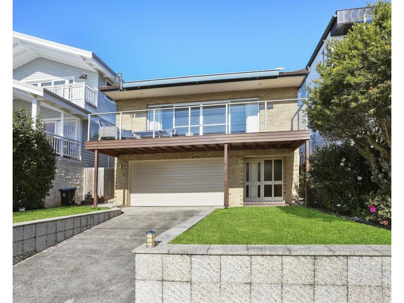 16 Curl Curl Parade, Curl Curl NSW 2096