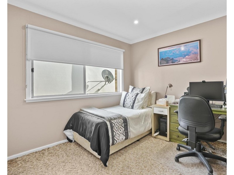 16 Curl Curl Parade, Curl Curl NSW 2096
