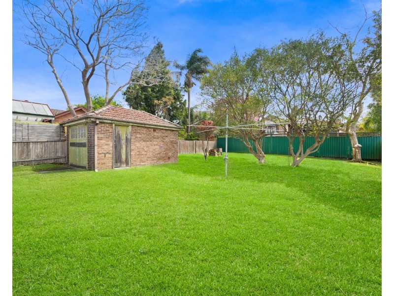 22 Malvern Avenue, Roseville NSW 2069