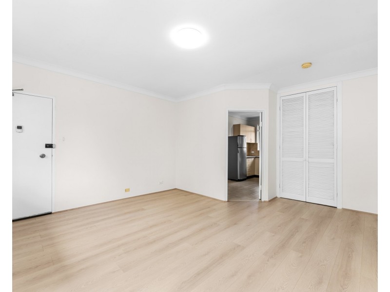 8/4 Eastbourne Road, Homebush West NSW 2140