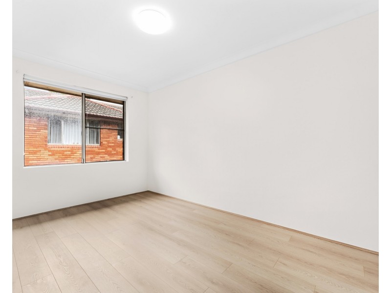 8/4 Eastbourne Road, Homebush West NSW 2140