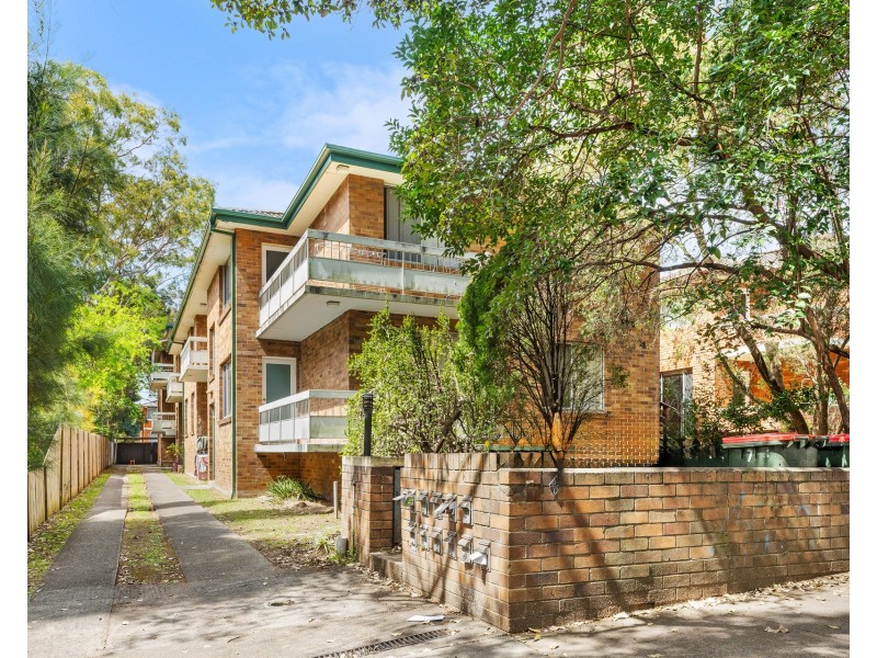 8/4 Eastbourne Road, Homebush West NSW 2140