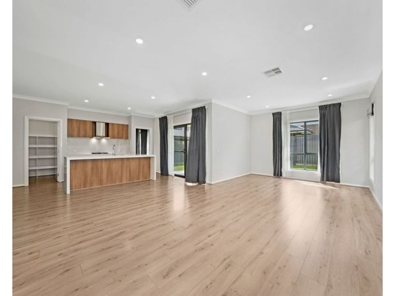 12 Gwen Street, Rouse Hill NSW 2155
