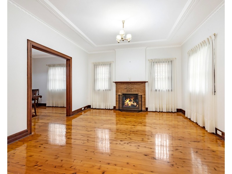 6 Summerville Crescent, Willoughby NSW 2068