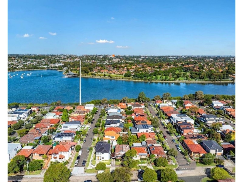 79 Henley Marine Drive, Rodd Point NSW 2046