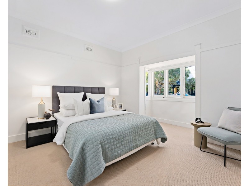 1 Oakville Road, Willoughby NSW 2068