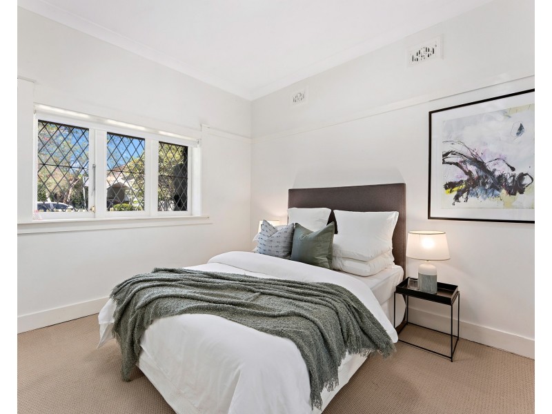 1 Oakville Road, Willoughby NSW 2068