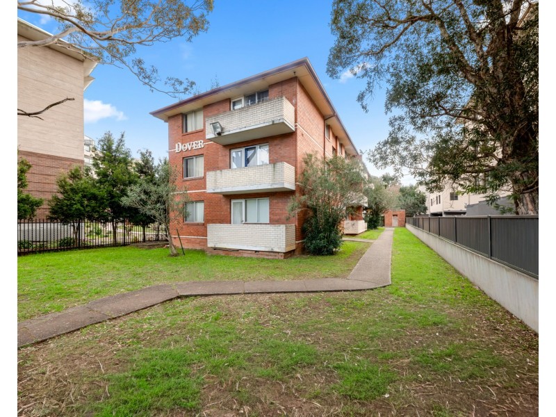 8 Ruby Street, Carramar NSW 2163