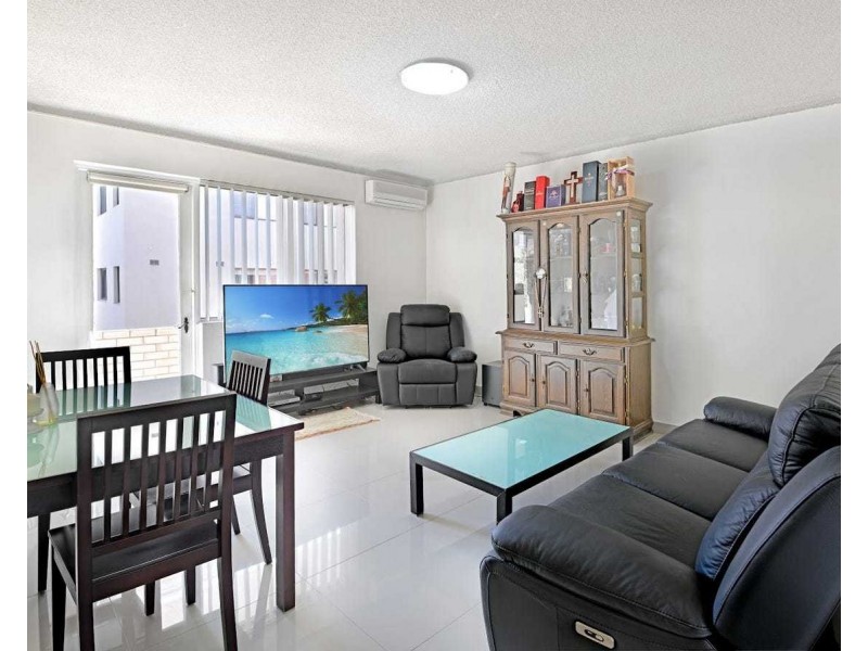 8 Ruby Street, Carramar NSW 2163