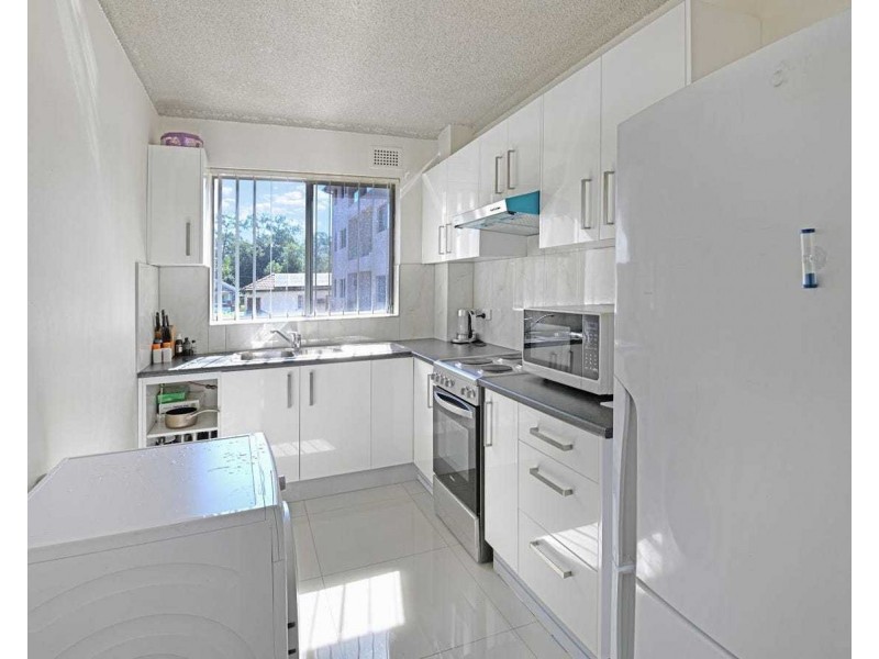 8 Ruby Street, Carramar NSW 2163
