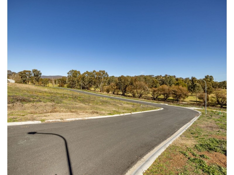 3&4 Fairway Drive, Tumut NSW 2720