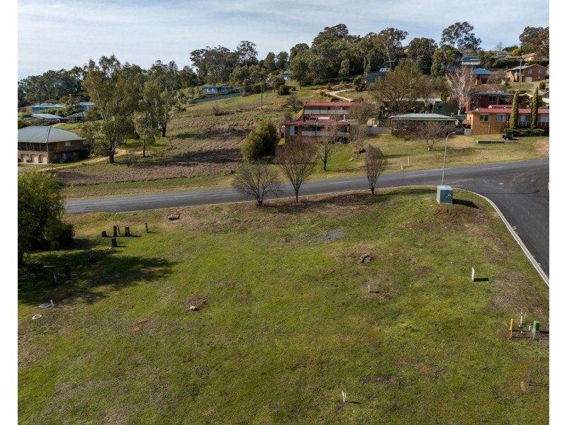 3&4 Fairway Drive, Tumut NSW 2720