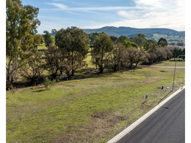3&4 Fairway Drive, Tumut NSW 2720