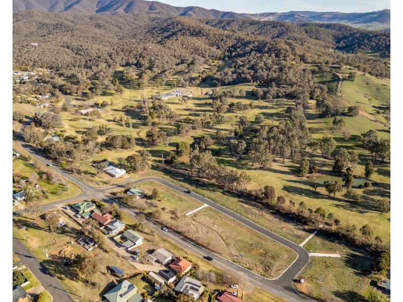 3&4 Fairway Drive, Tumut NSW 2720