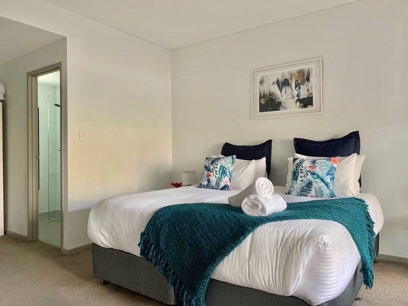 102 /233-235 Botany Road, Waterloo NSW 2017