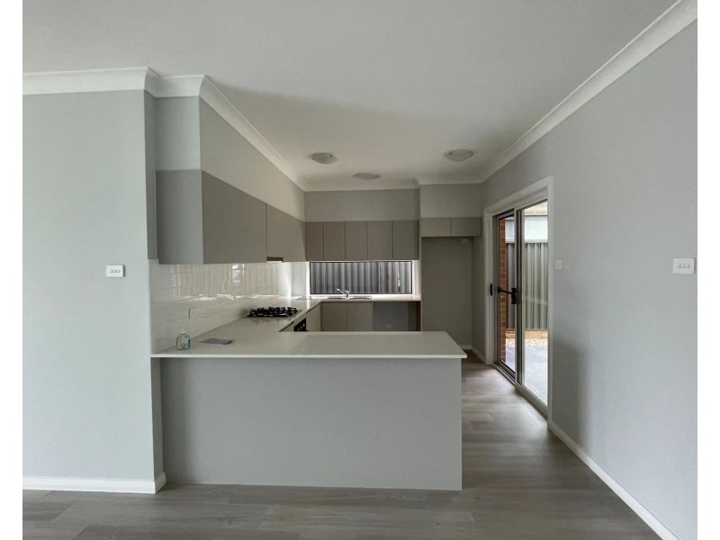 2 Hutt Street, Colebee NSW 2761