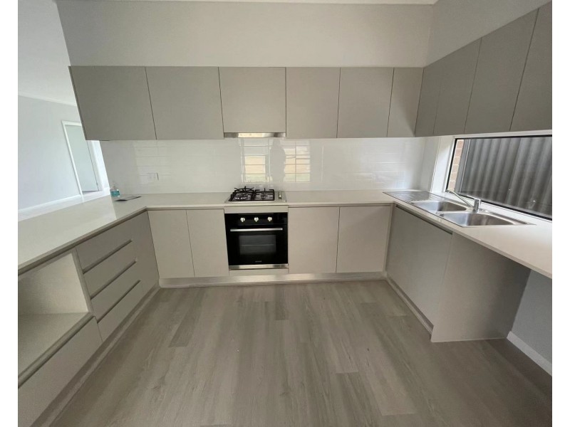 2 Hutt Street, Colebee NSW 2761