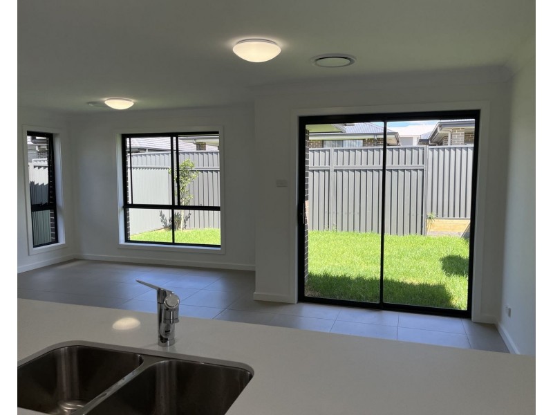 28 Samphire Street, Cobbitty NSW 2570