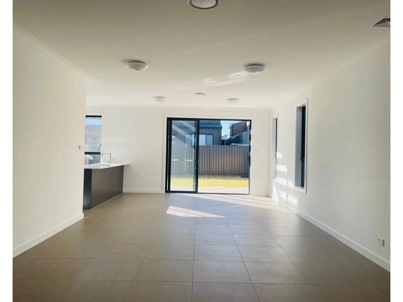 103 Alderton Drive, Colebee NSW 2761