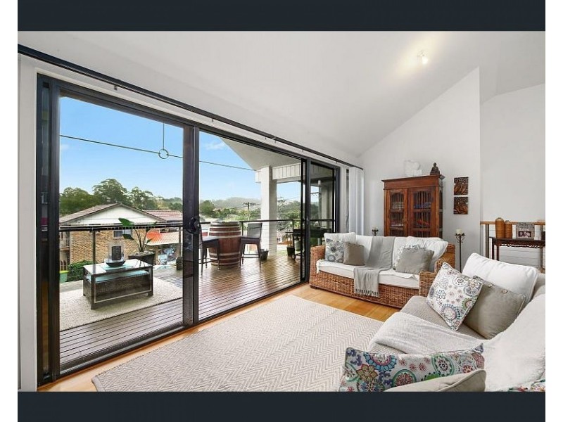 2/1 Bellbird Avenue, Terrigal NSW 2260