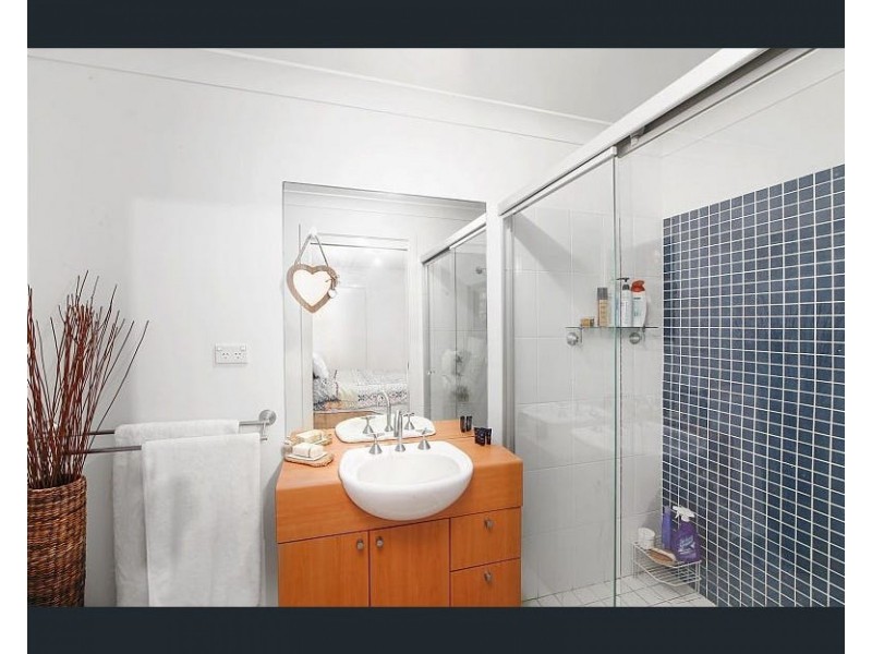 2/1 Bellbird Avenue, Terrigal NSW 2260