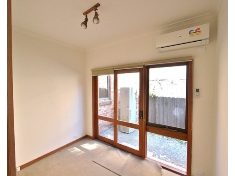 24 Benjamin Street, Parkville VIC 3052