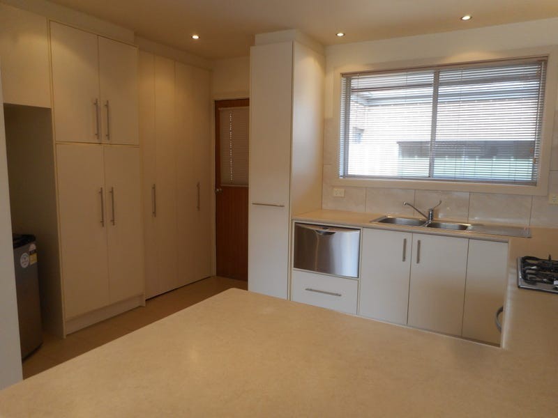 1/9 Moore Avenue, Clayton South VIC 3169