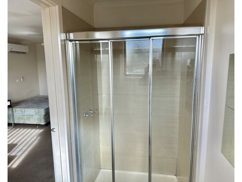 8 Florence Avenue, Clayton VIC 3168