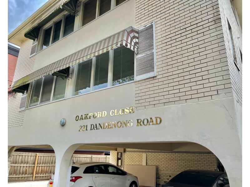 6/231 Dandenong Road, Windsor VIC 3181