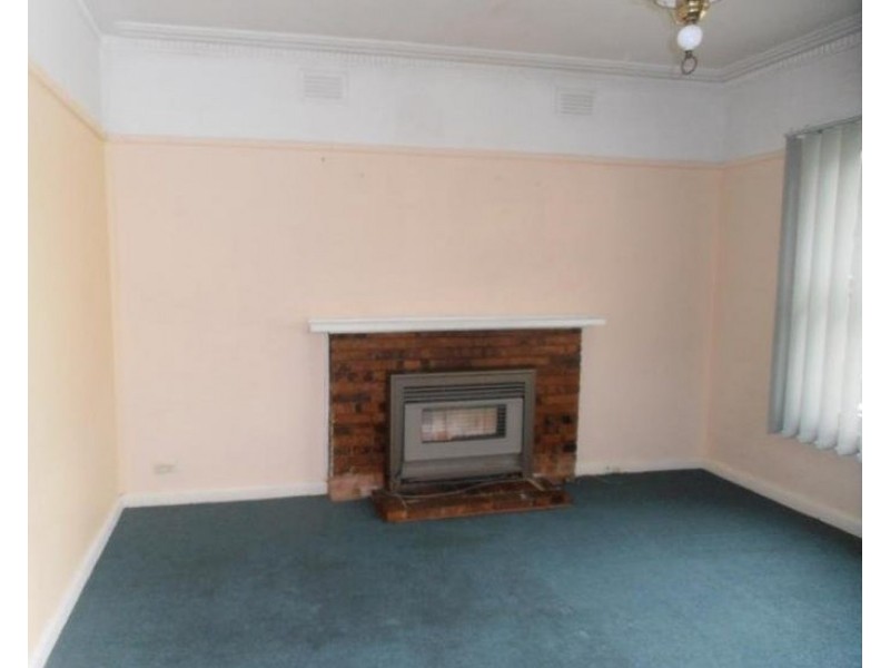 27 Thomas Street, Clayton VIC 3168