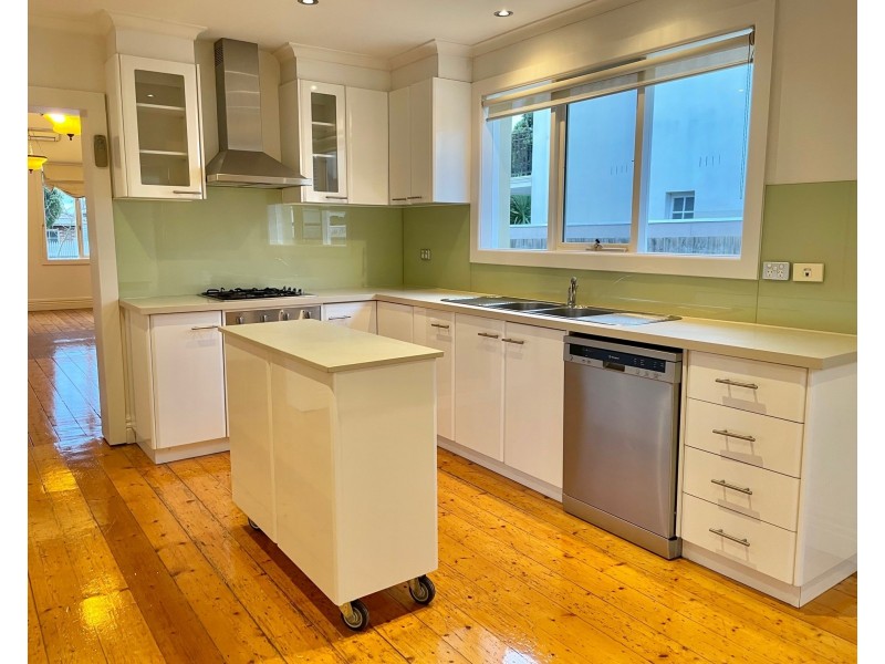 12 Violet Crescent, Brighton East VIC 3187