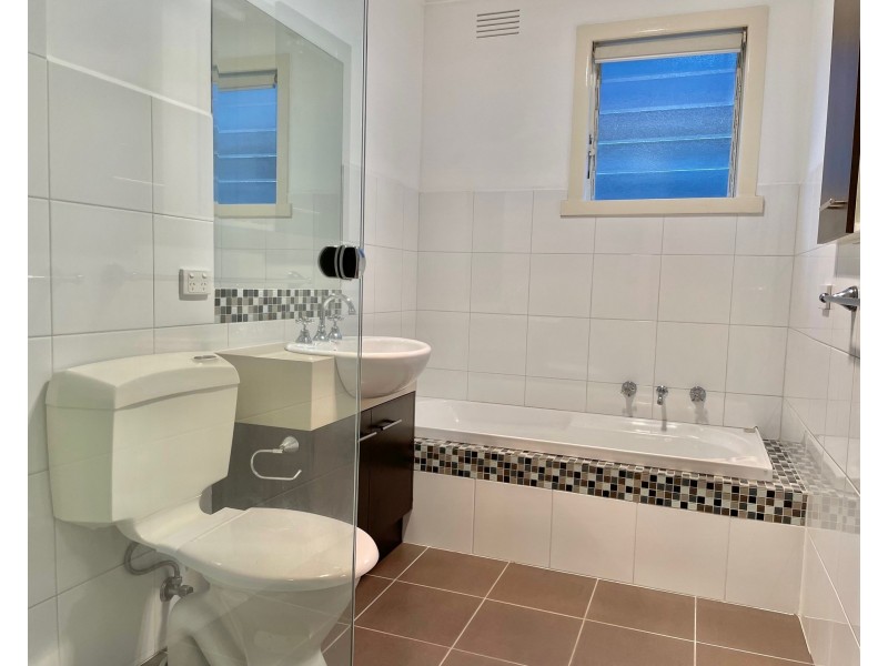 12 Violet Crescent, Brighton East VIC 3187