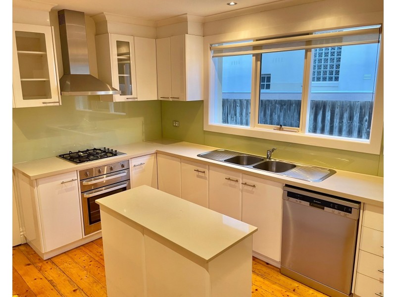 12 Violet Crescent, Brighton East VIC 3187